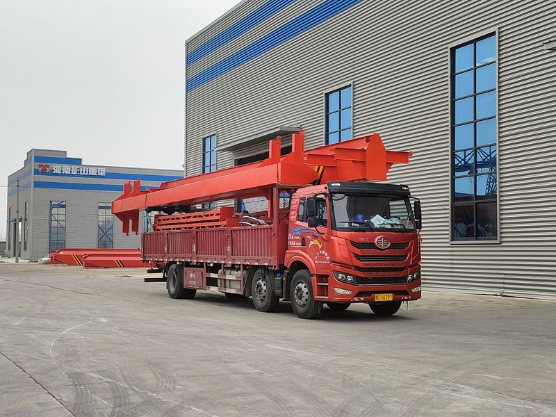 2臺電動葫蘆門式起重機 MHxh10t—13m 發(fā)往河南焦作交付客戶使用。